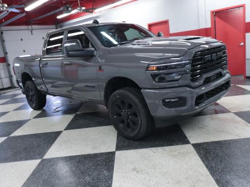 Used 2025 RAM 2500 Laramie w/ Night Edition AWD/4WD image 3
