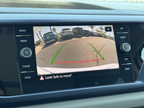 Used 2023 Volkswagen Taos SE w/ Panoramic Sunroof Package FWD image 26