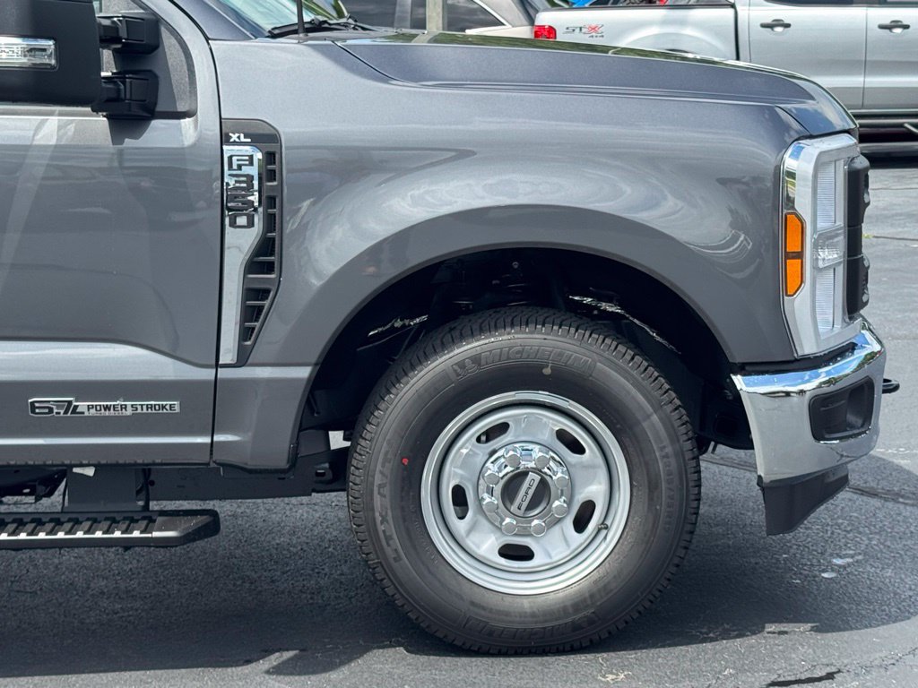 Used 2025 Ford F350 XL w/ XL Driver Assist Package RWD image 40