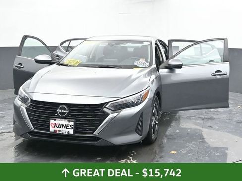 Used 2024 Nissan Sentra SV image 54