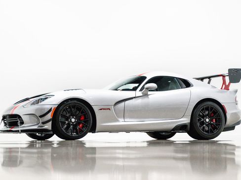 Used 2017 Dodge Viper ACR w/ Extreme Aero Package RWD image 91