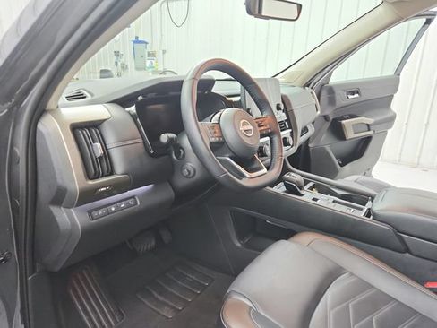Used 2025 Nissan Pathfinder Platinum w/ Cargo Package FWD image 19