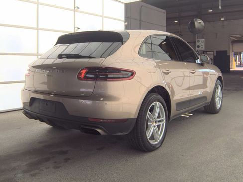 Used 2017 Porsche Macan Base image 7