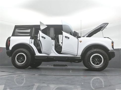 Certified 2023 Ford Bronco Badlands w/ Sasquatch Package image 49