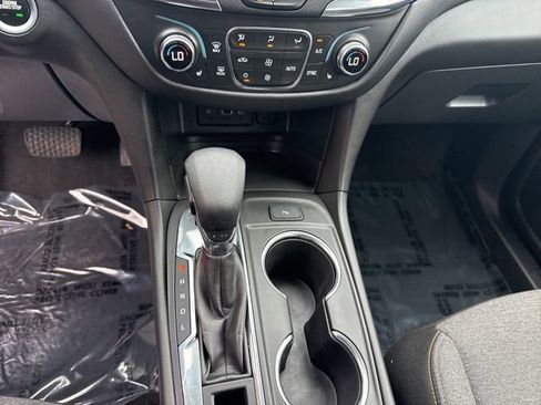 Used 2023 Chevrolet Equinox LT AWD/4WD image 22