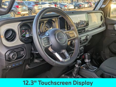 Used 2024 Jeep Wrangler Unlimited Sahara image 14