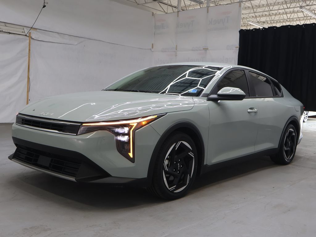 Used 2025 Kia K4 EX FWD image 3