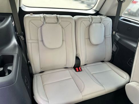 Certified 2025 Lincoln Aviator Reserve w/ Illumination Package AWD/4WD image 26