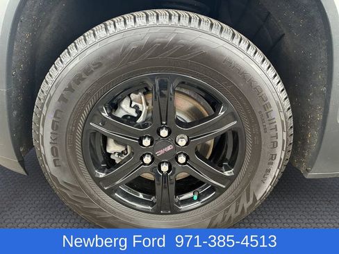 Used 2023 GMC Acadia AT4 AWD/4WD image 31