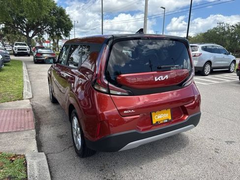 Used 2025 Kia Soul LX w/ LX Technology Package FWD image 5