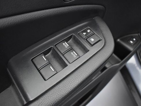 Used 2022 Honda Pilot Touring image 9