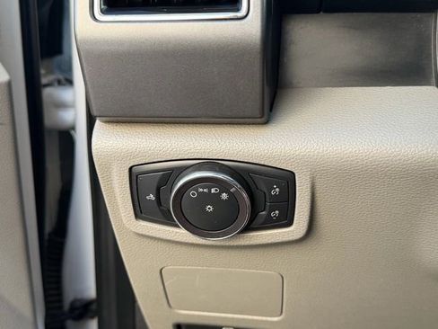 Used 2019 Ford F250 XLT w/ FX4 Off-Road Package AWD/4WD image 22