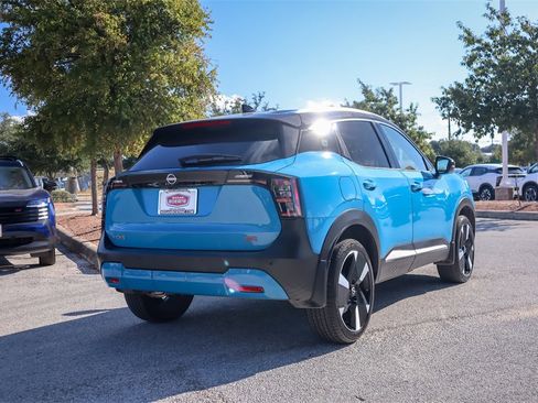 Used 2025 Nissan Kicks SR w/ SR Premium Package image 5