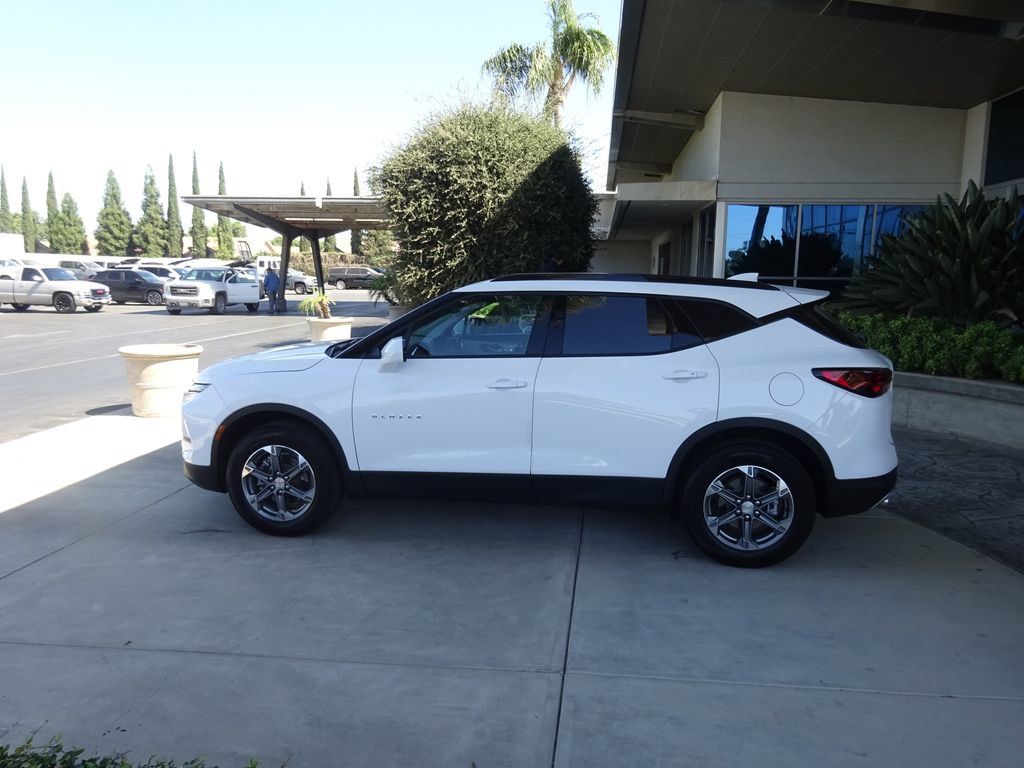 Certified 2023 Chevrolet Blazer LT w/ Convenience Package FWD image 4