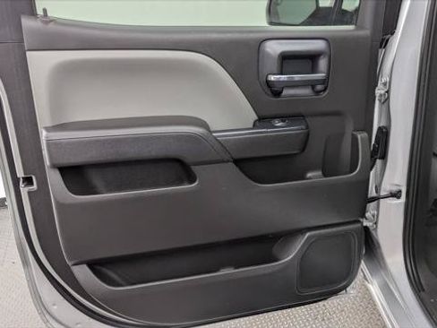 Used 2018 Chevrolet Silverado 1500 Custom w/ Custom Convenience Package RWD image 16