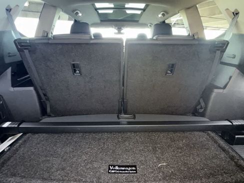 Used 2026 Volkswagen Atlas SE FWD image 25