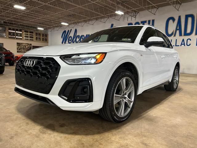 Used 2025 Audi Q5 2.0T Premium w/ Convenience Plus Package AWD/4WD image 7