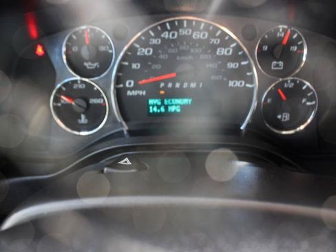 Used 2020 Chevrolet Express 2500 w/ Driver Convenience Package RWD image 16