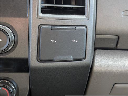 Used 2017 Ford F550 4x4 Regular Cab Super Duty image 22