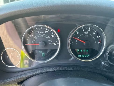 Used 2016 Jeep Wrangler Unlimited Sport w/ Connectivity Group AWD/4WD image 2