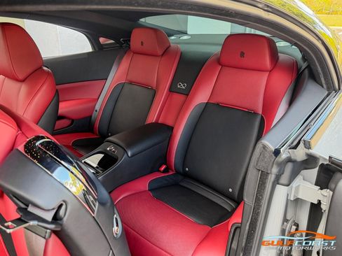 Used 2018 Rolls-Royce Wraith image 25