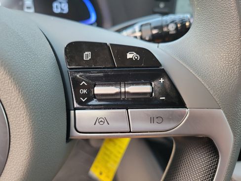 Used 2024 Hyundai Elantra SE image 22