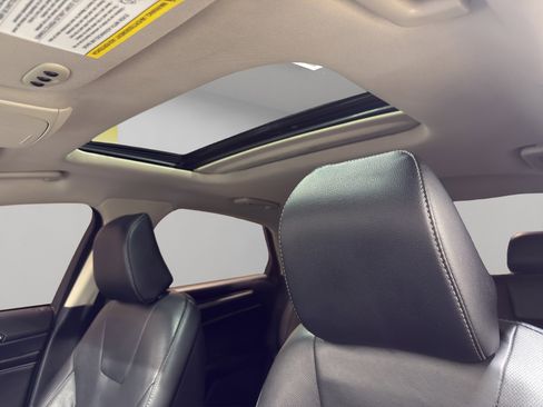 Used 2020 Ford Fusion Titanium image 27