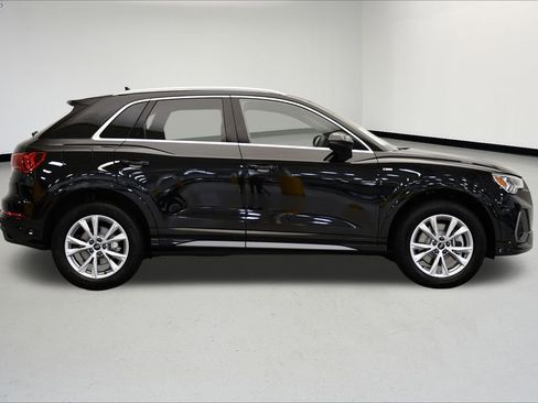 Used 2025 Audi Q3 2.0T Premium w/ Convenience Package image 6