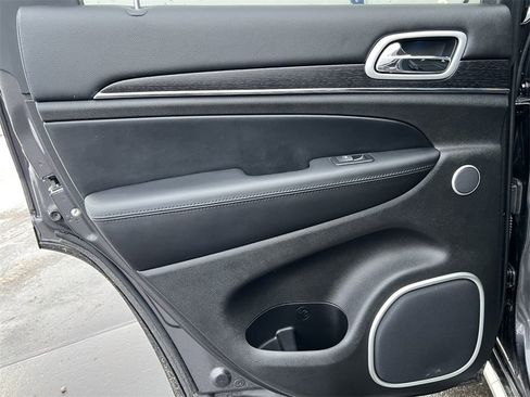 Used 2018 Jeep Grand Cherokee Summit w/ Platinum Series Group image 35