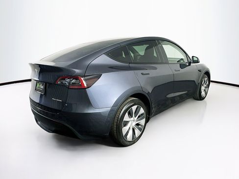 Used 2022 Tesla Model Y Long Range image 9
