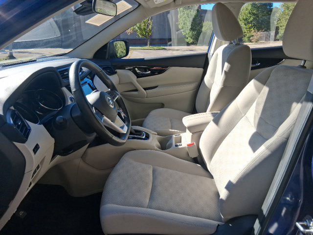 Used 2022 Nissan Rogue Sport SV FWD image 11