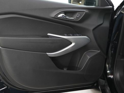 Used 2024 Chevrolet Trax LS w/ Driver Confidence Package image 17