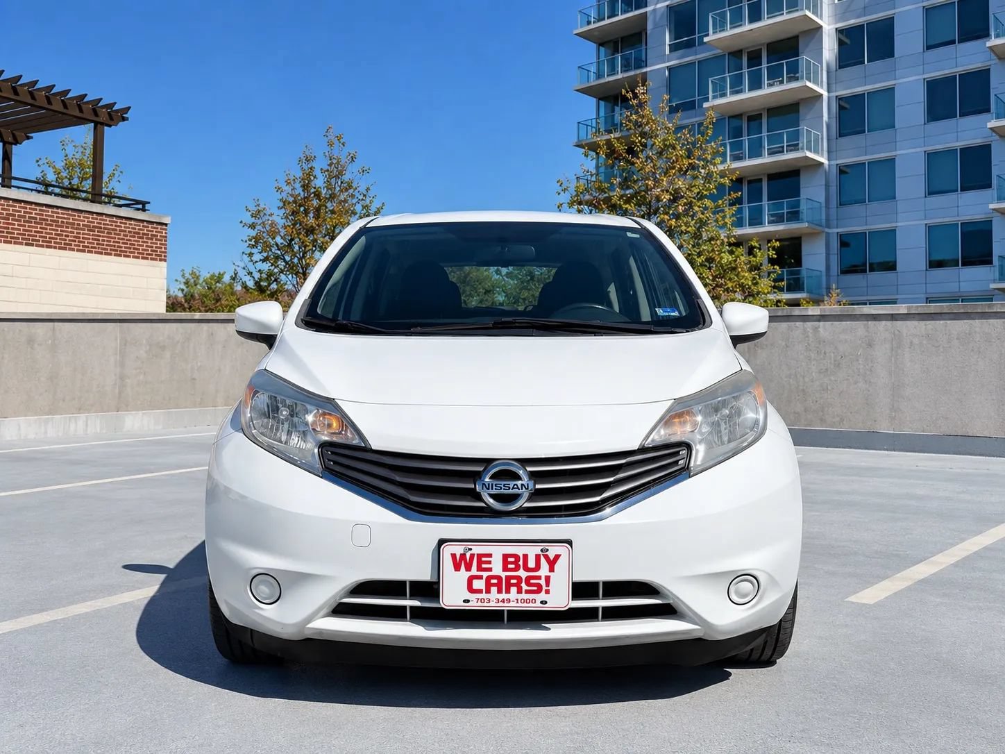 Used 2016 Nissan Versa Note SV FWD image 2