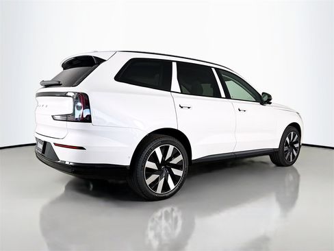 New 2025 Volvo EX90 Plus w/ Protection Package Premier image 7