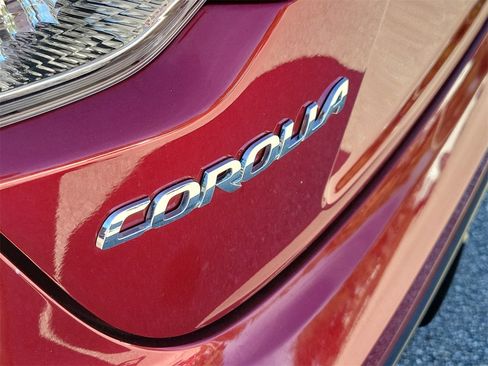 Used 2024 Toyota Corolla SE image 6
