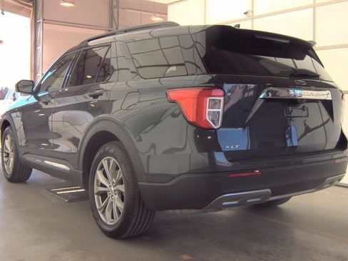 Used 2023 Ford Explorer XLT w/ Equipment Group 202A image 11