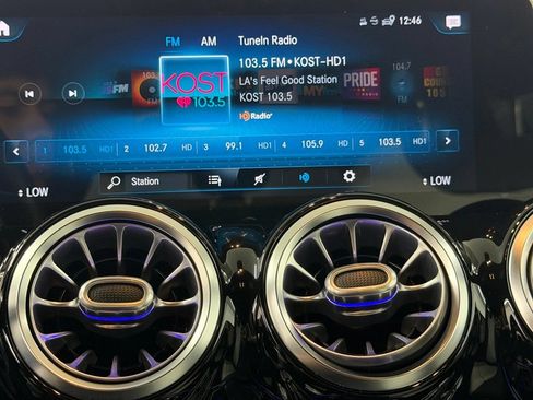 Used 2021 Mercedes-Benz GLB 250 image 33