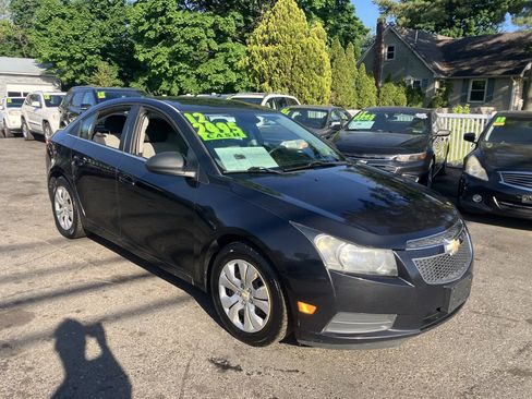 Used 2012 Chevrolet Cruze LS FWD image 5