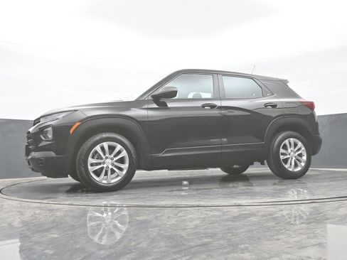 Used 2021 Chevrolet TrailBlazer LS image 36