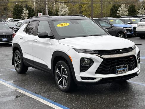 Used 2023 Chevrolet TrailBlazer RS w/ Convenience Package AWD/4WD image 5