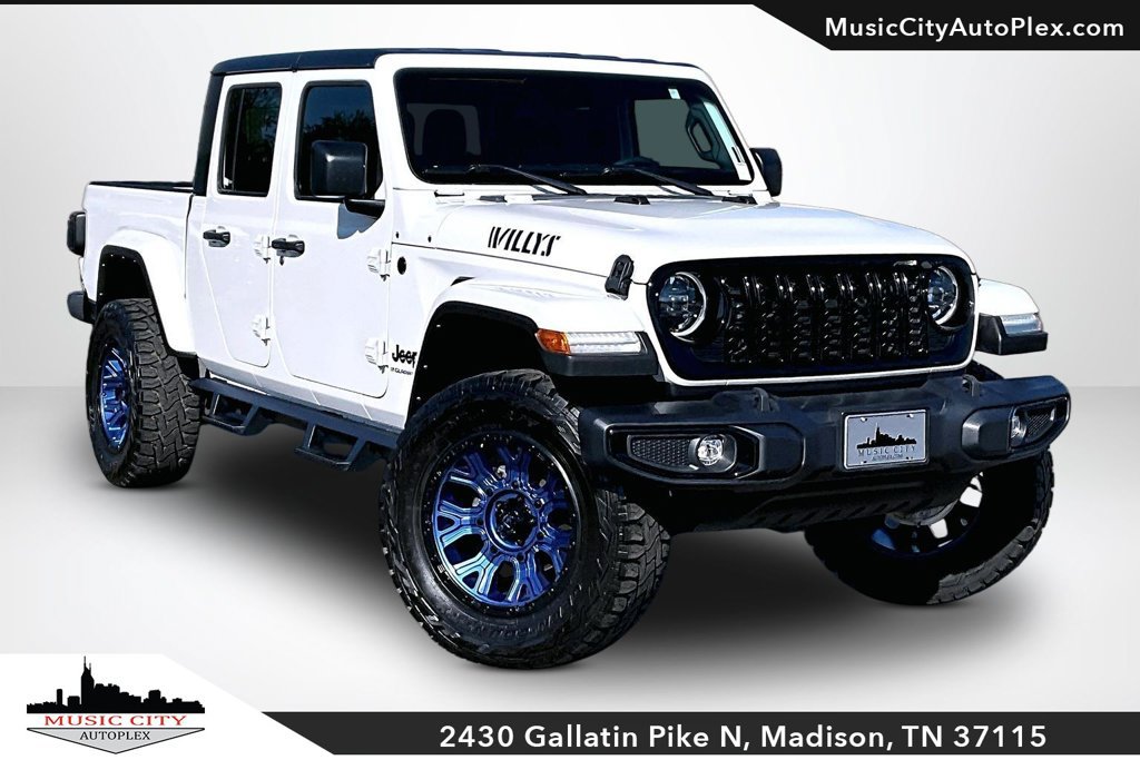 Used 2024 Jeep Gladiator Sport AWD/4WD image 1