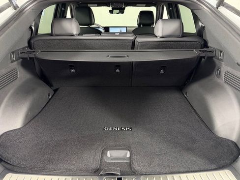 Used 2025 Genesis GV60 RWD image 34