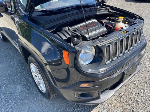 Used 2015 Jeep Renegade Latitude AWD/4WD image 25