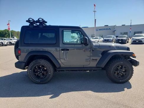 Used 2022 Jeep Wrangler Sport AWD/4WD image 4