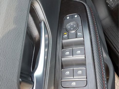 New 2026 Nissan Kicks SR AWD/4WD image 23