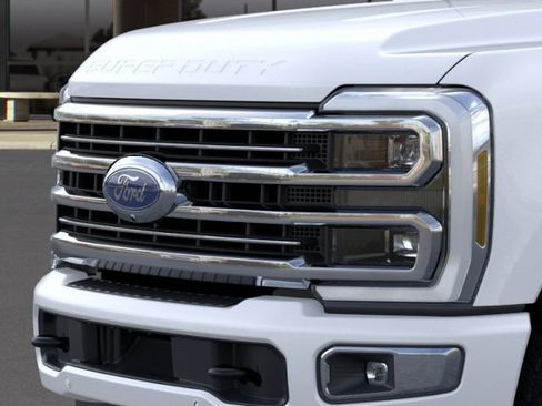 New 2026 Ford F250 Platinum w/ Platinum Plus Package AWD/4WD image 17