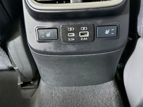 Certified 2025 Subaru Outback Limited image 31