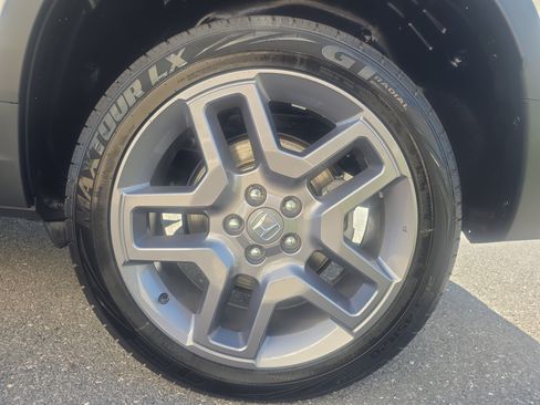Used 2023 Honda Passport EX-L image 9