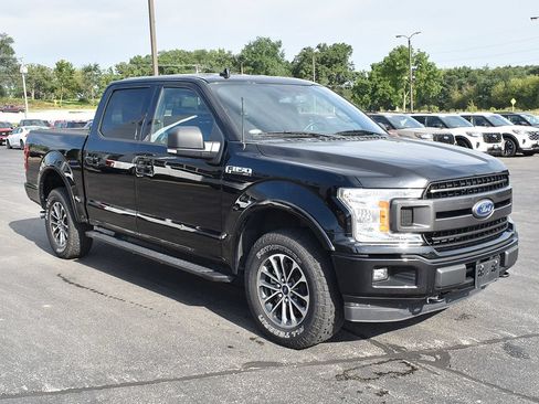 Used 2018 Ford F150 XLT w/ Equipment Group 302A Luxury AWD/4WD image 3