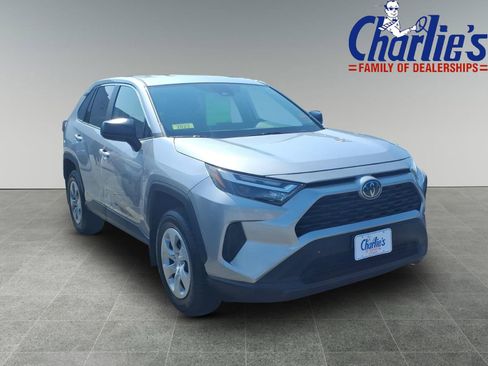 Certified 2023 Toyota RAV4 LE AWD/4WD image 3